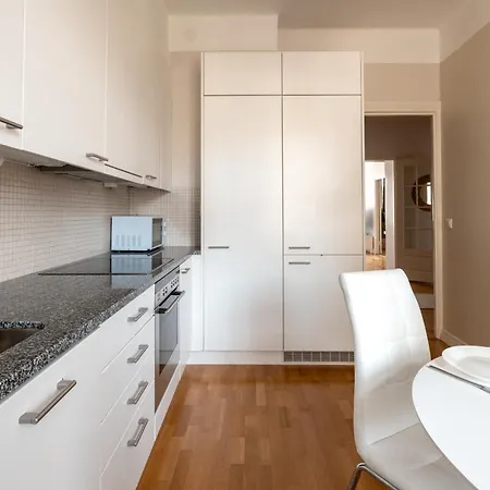 Апартаменты Poista 2ndhomes 117 M2 Bright Top Floor 3 Bedroom With Sauna In Center Хельсинки