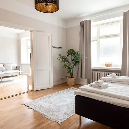 Апартаменты Poista 2ndhomes 117 M2 Bright Top Floor 3 Bedroom With Sauna In Center Хельсинки